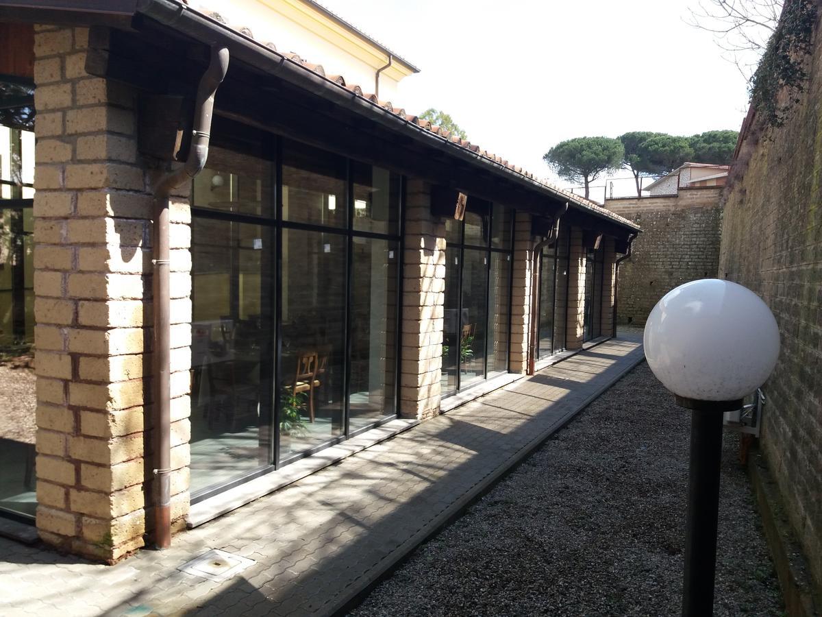 Ostello Ortensi Farnese Exteriér fotografie